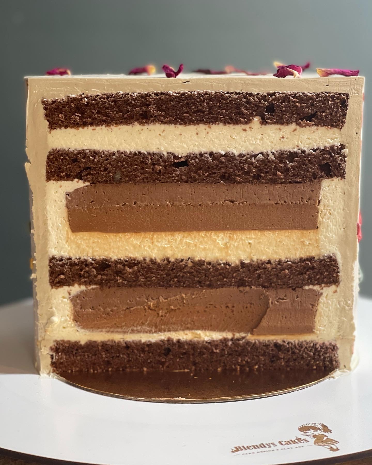 🎂 Layer Cake Soho – 16 parts