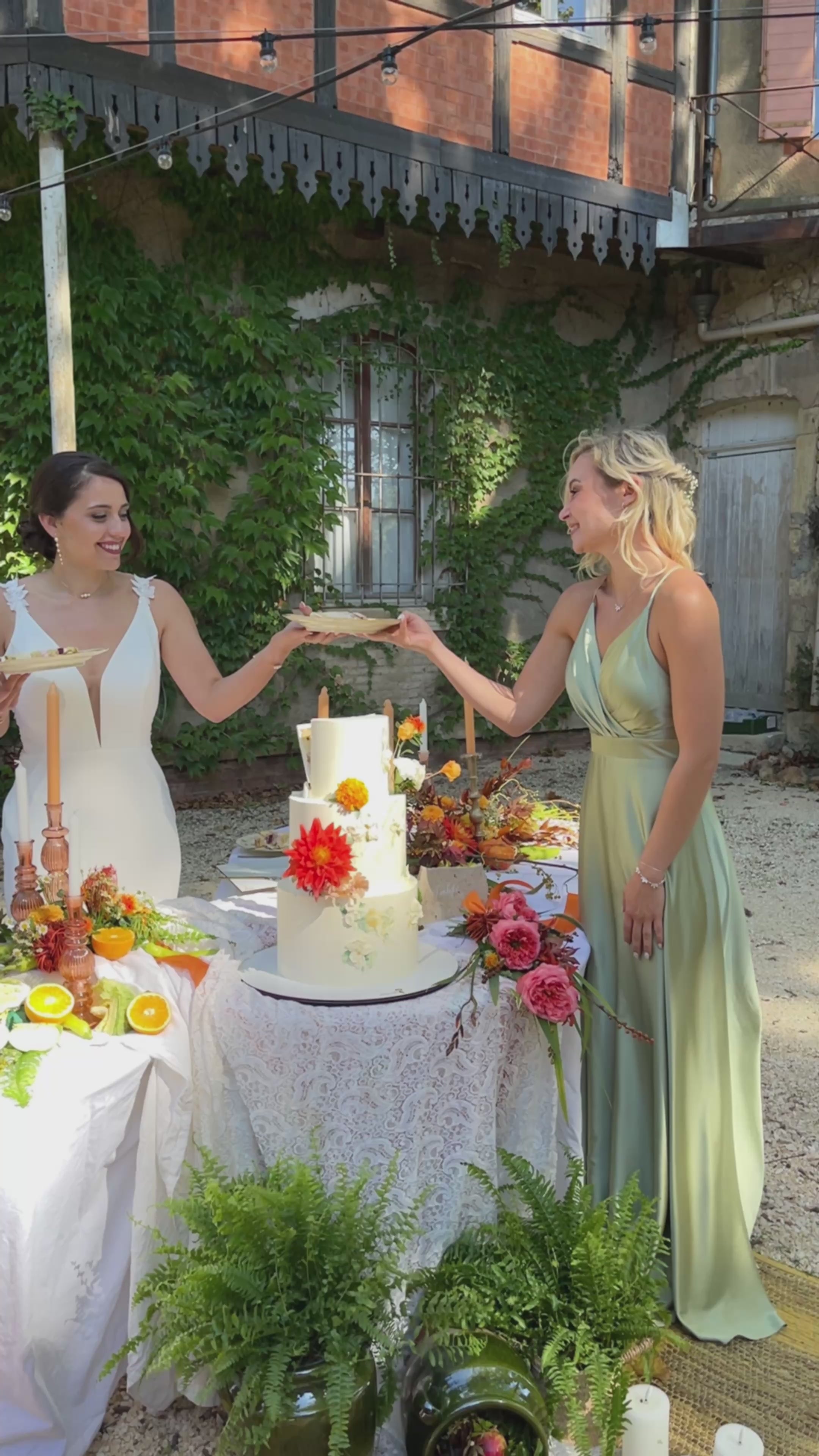Charger la vidéo: 🌸 Wedding Cake Floral