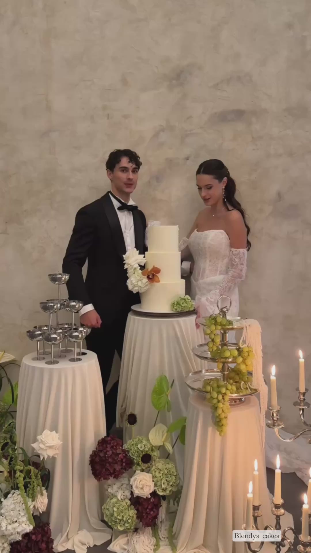 Charger la vidéo: 🌸 Wedding Cake Floral